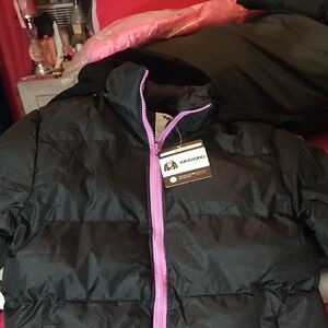 Stylish Black Puffer Jacket with Purple Zipper